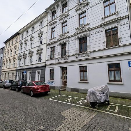 Apartment Im Luisenviertel - Gruen Wuppertal Exterior photo